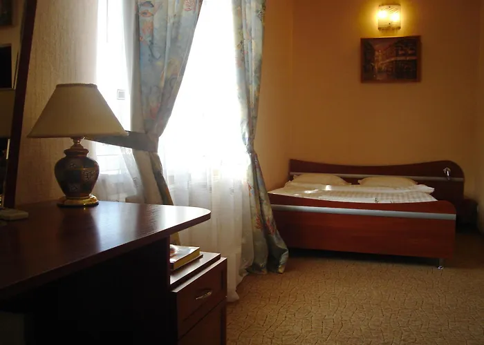 Готель Izumrud Ужгород